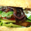 burger vegan - le traditionnel le meilleur burger classique vegan absolument incroyable