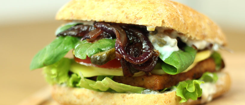 burger vegan - le traditionnel le meilleur burger classique vegan absolument incroyable